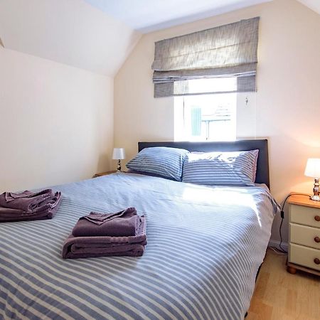 7 Varis Apartments Forres Bagian luar foto