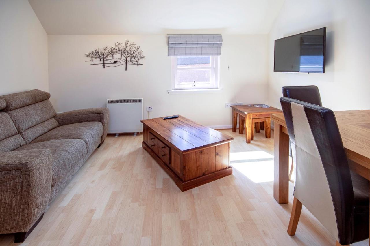 7 Varis Apartments Forres Bagian luar foto